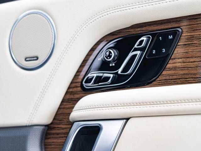 ROVER RANGE ROVER 2019-05 23938-6