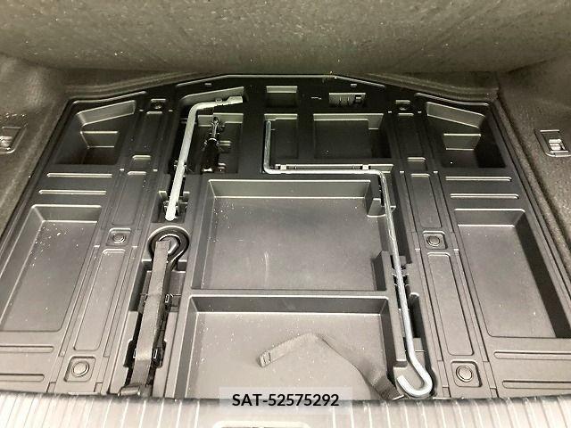 Lexus IS 2018-02 234709-13