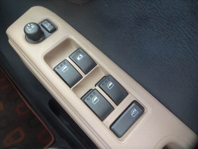 Daihatsu MIRA COCOA 2016-09 18560-19