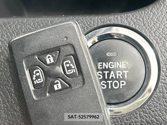 Toyota VOXY 2013-03 345612-7