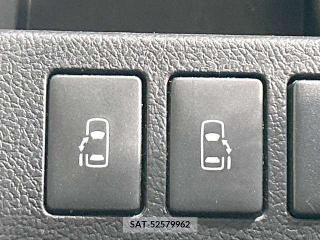 Toyota VOXY 2013-03 345612-5