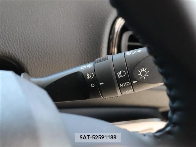 Toyota PRIUS 2022-07 354915-24