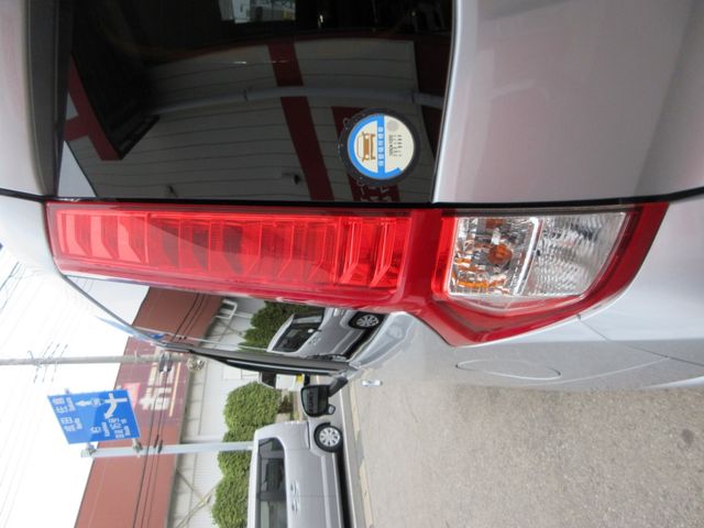 Toyota ROOMY 2018-09 19331-17
