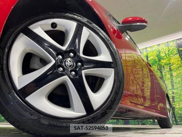 Toyota PRIUS 2015-12 340316-13