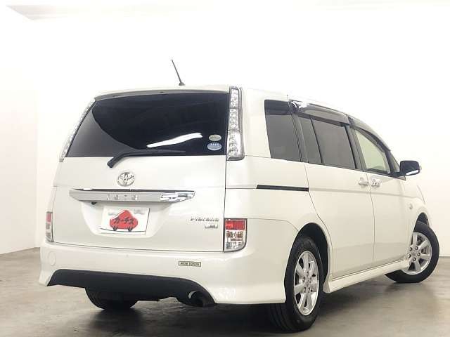 Toyota ISIS 2012-02 18470-2