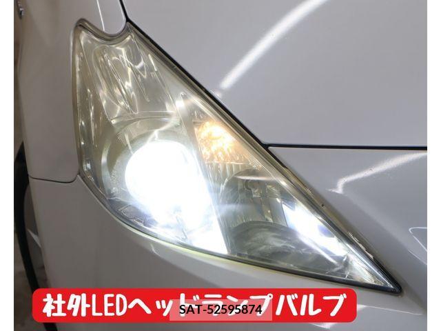 Toyota PRIUS ALPHA 2011-12 383946-25