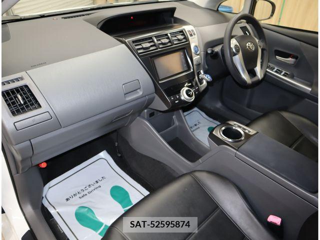 Toyota PRIUS ALPHA 2011-12 383946-21