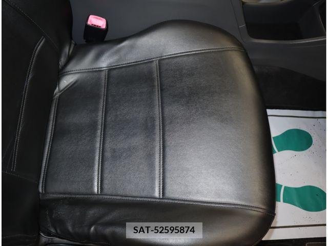 Toyota PRIUS ALPHA 2011-12 383946-17