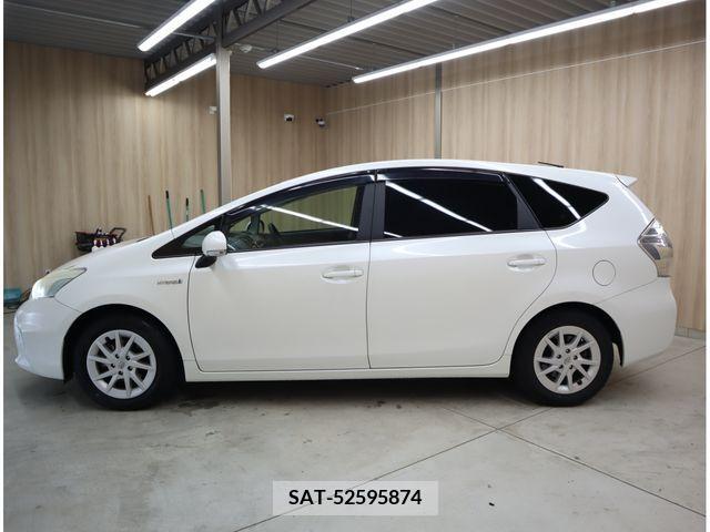 Toyota PRIUS ALPHA 2011-12 383946-27