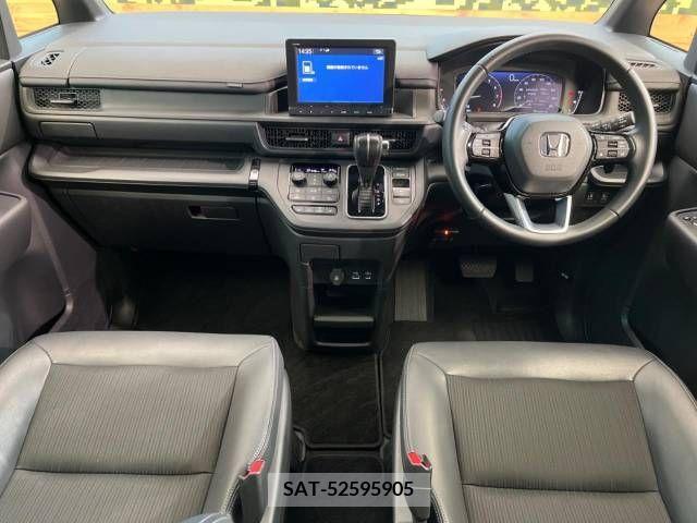 Honda STEP WGN 2022-07 324720-1