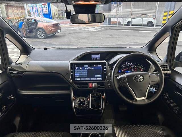 Toyota VOXY 2019-03 289905-1