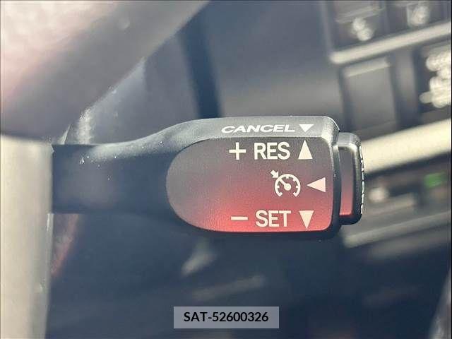 Toyota VOXY 2019-03 289905-4