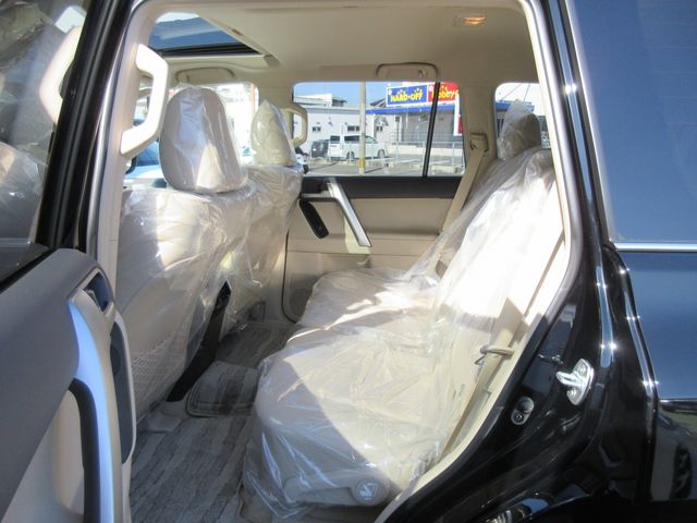 Toyota PRADO 2023-08 193858-18