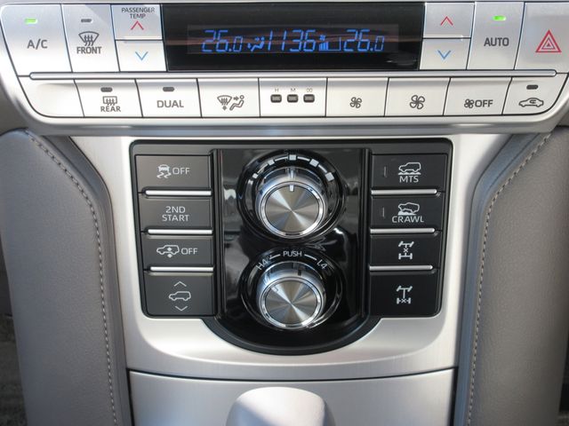 Toyota PRADO 2023-08 193858-26