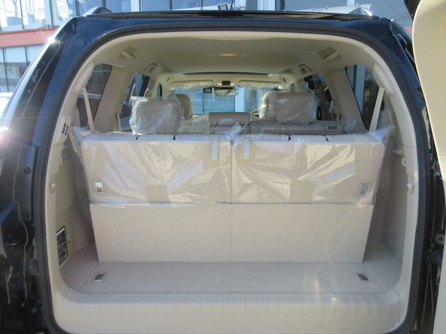Toyota PRADO 2023-08 193858-15