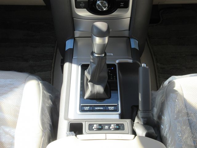 Toyota PRADO 2023-08 193858-29