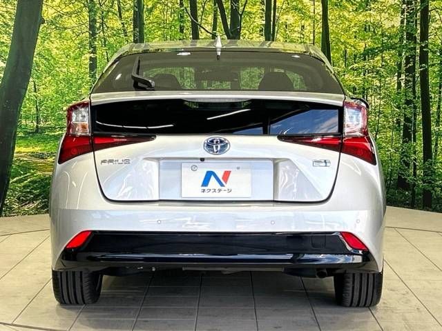 Toyota PRIUS 2021-04 15677-15