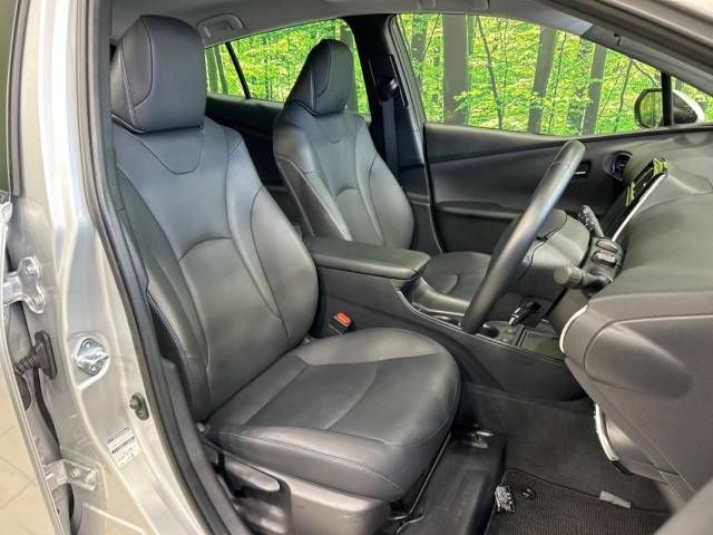 Toyota PRIUS 2021-04 15677-8