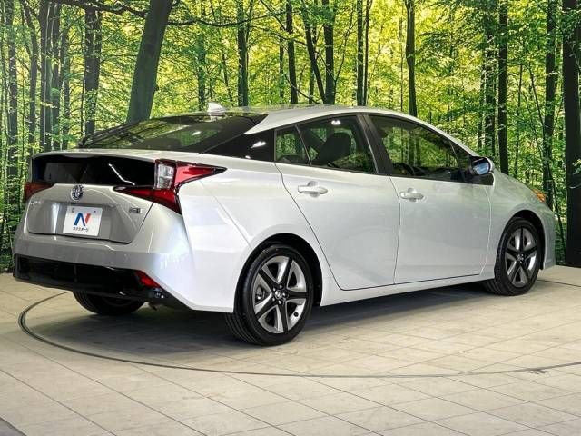 Toyota PRIUS 2021-04 15677-17