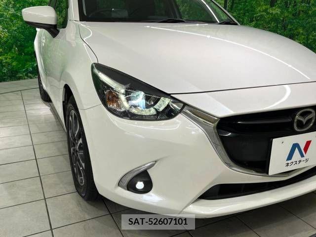 Mazda DEMIO 2019-08 380074-12