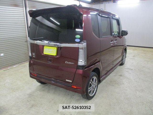 Honda N BOX CUSTOM 2016-06 208459-3