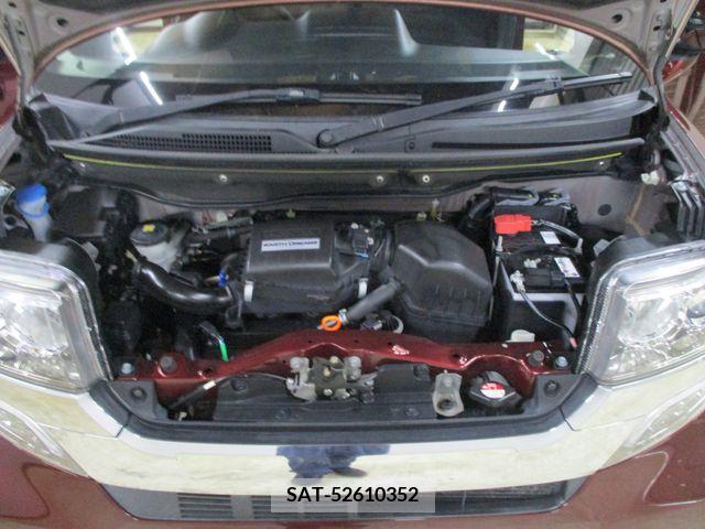Honda N BOX CUSTOM 2016-06 208459-24