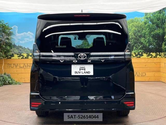Toyota VOXY 2023-10 313590-16