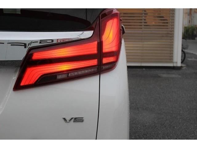Toyota ALPHARD 2018-10 182769-11