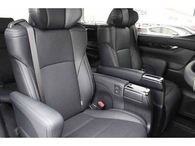 Toyota ALPHARD 2018-10 182769-14