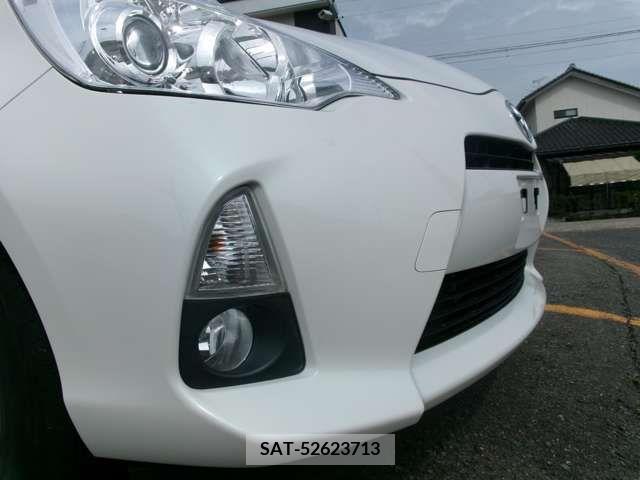 Toyota AQUA 2012-06 395661-17