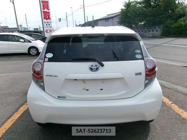 Toyota AQUA 2012-06 395661-5