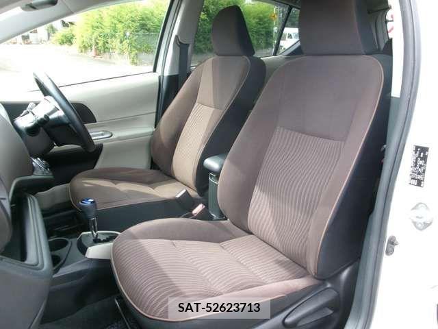 Toyota AQUA 2012-06 395661-11