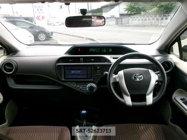 Toyota AQUA 2012-06 395661-8