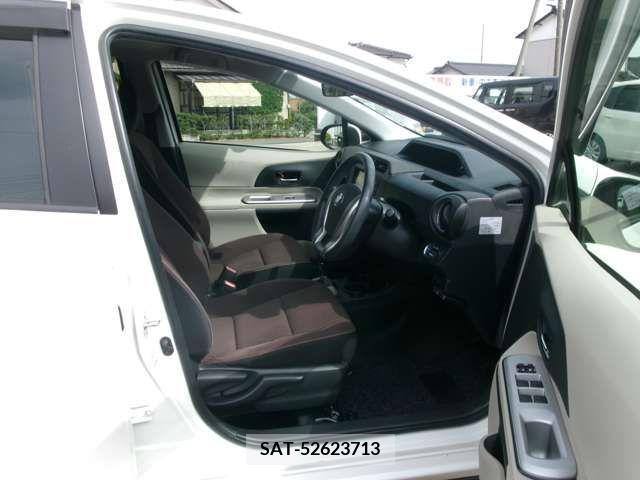 Toyota AQUA 2012-06 395661-19