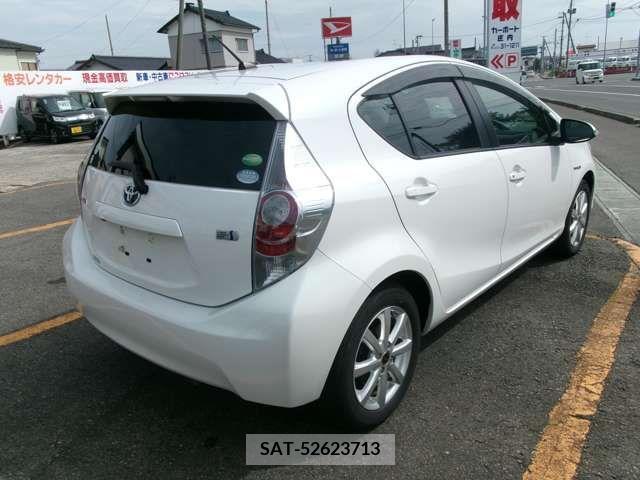 Toyota AQUA 2012-06 395661-4