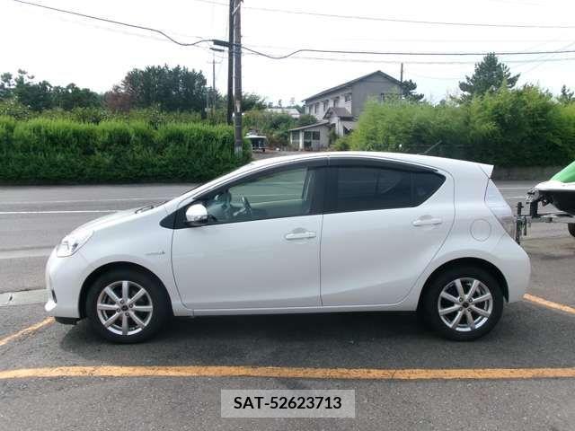 Toyota AQUA 2012-06 395661-7