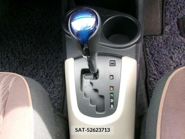 Toyota AQUA 2012-06 395661-9