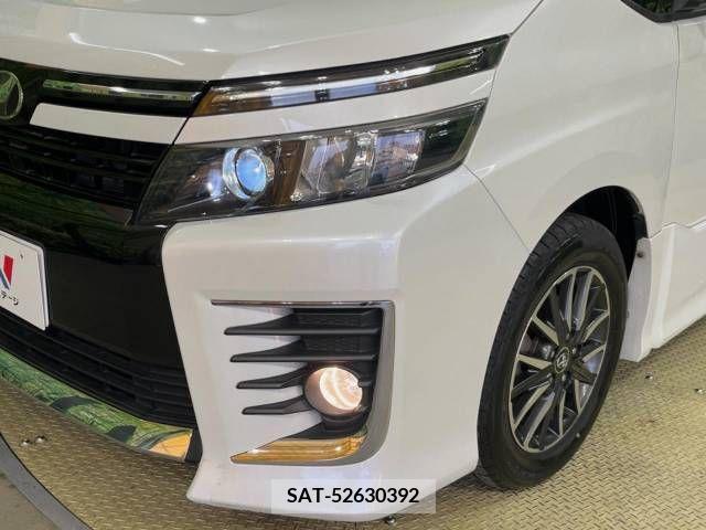 Toyota VOXY 2014-07 210934-8