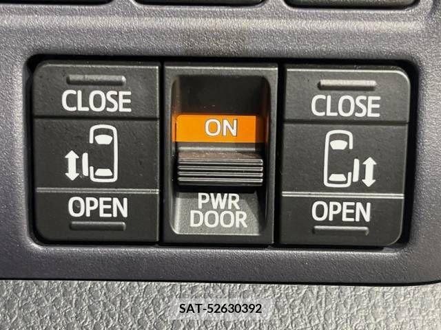 Toyota VOXY 2014-07 210934-2