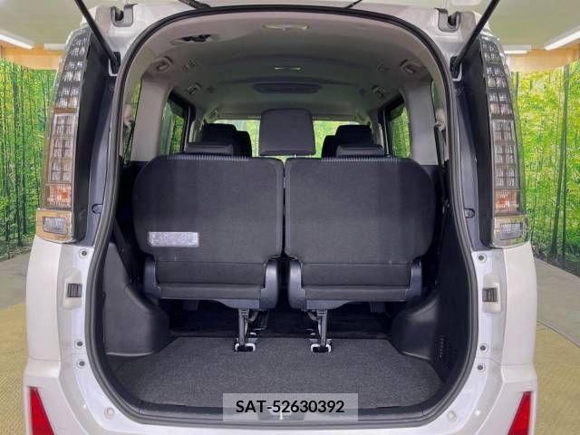 Toyota VOXY 2014-07 210934-13