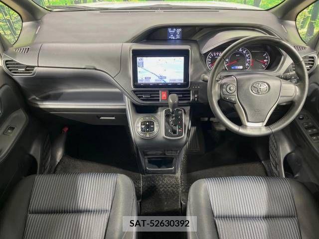 Toyota VOXY 2014-07 210934-1