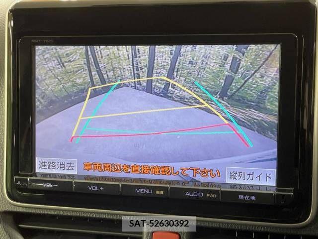 Toyota VOXY 2014-07 210934-4