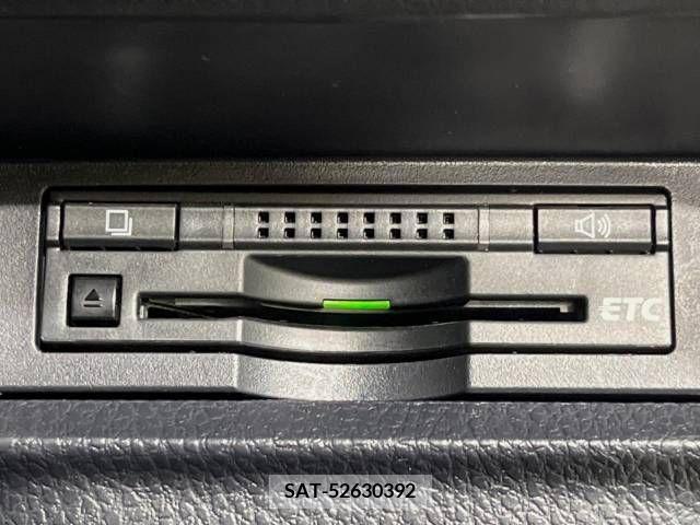 Toyota VOXY 2014-07 210934-5