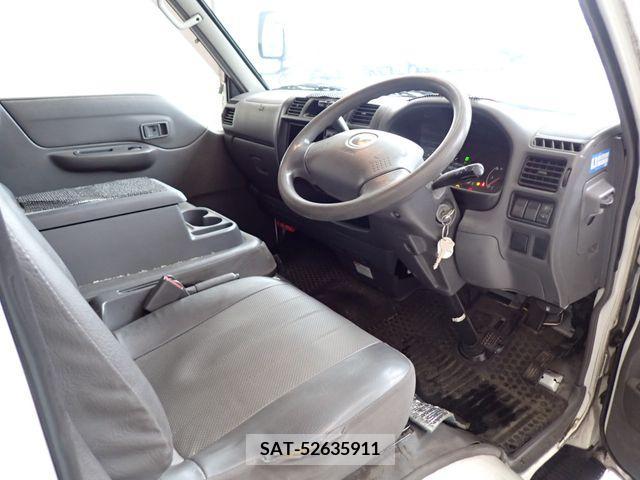 Mazda BONGO VAN 2010-10 217459-1