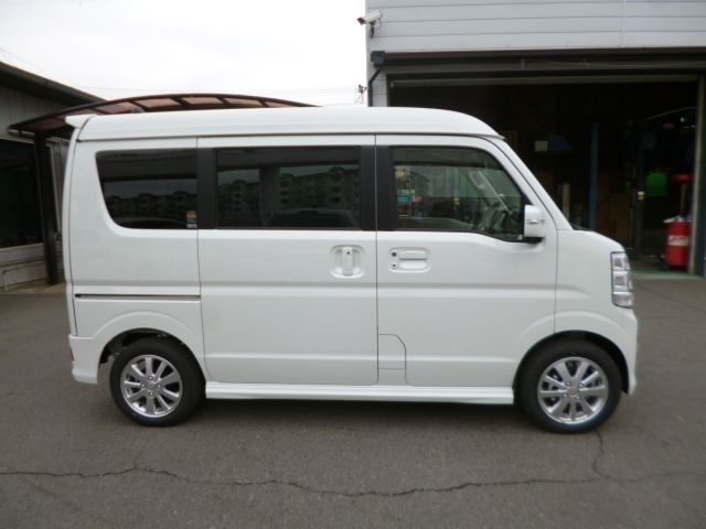 Suzuki EVERY WAGON 2023-02 23556-3