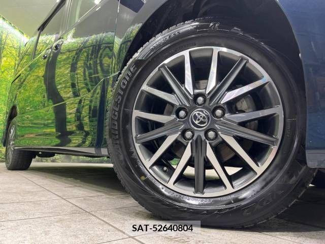 Toyota VOXY 2017-04 217376-14