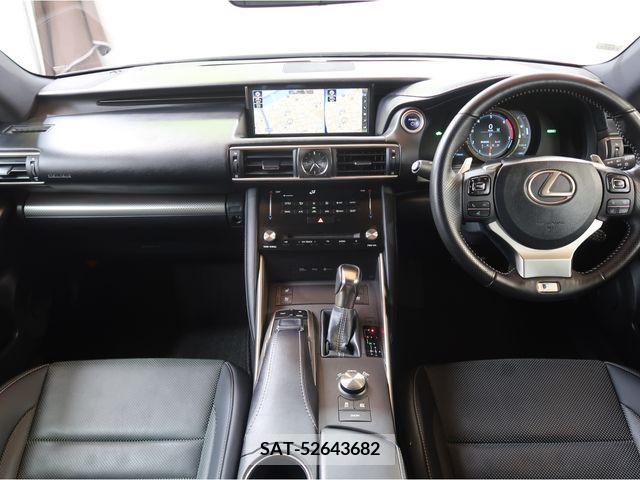 Lexus IS 2017-11 227851-5