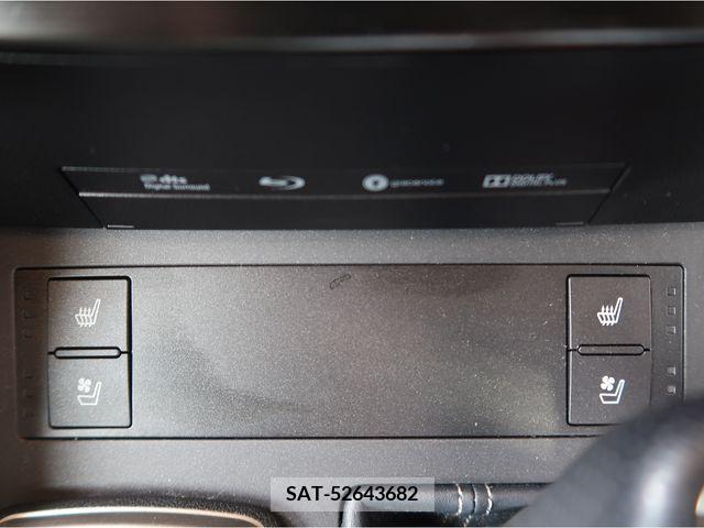 Lexus IS 2017-11 227851-13
