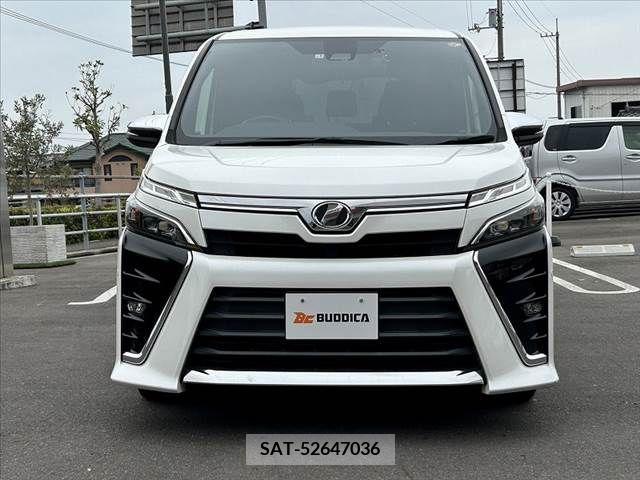 Toyota VOXY 2019-03 239640-8