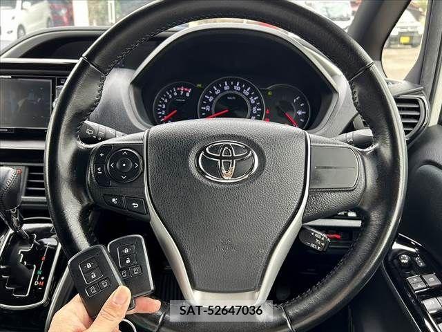 Toyota VOXY 2019-03 239640-5